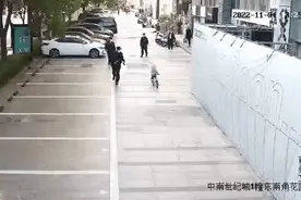 女孩走失，上演“教科书”式自救图片