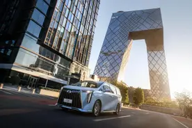 曹德旺点赞的国产MPV官宣上市，传祺M8宗师系列售价26.98万元~34.28万元图片