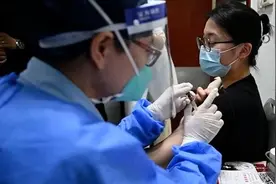 “扩龄”后的上海首针九价HPV疫苗开打！专家建议尽早接种视频封面