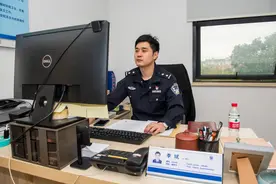 「警察故事」李斌：从“门外汉”到独当一面的办案能手图片