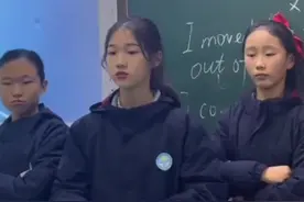 太像了吧！小学生神还原英文版后妈茶话会图片