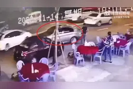 男女餐馆消费148元后开宝马逃单，派出所：正在寻找二人图片