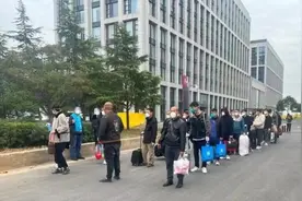 协助郑州富士康招工，既是利己，也是惠人｜九派时评图片