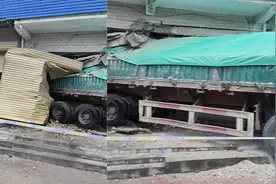 大货车失控冲进路边店铺，店主：撞坏两根大梁，司机受伤已被送往医院视频封面