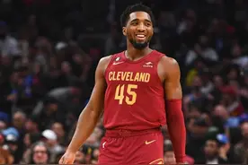 历史第六人！米切尔一战狂轰71分 杀入NBA历史得分众神殿图片