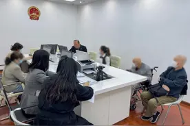 九旬老人起诉离婚 江汉法院家事调解室唤醒沉睡亲情图片