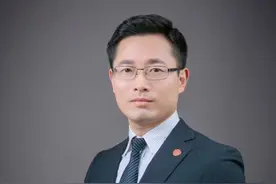 交大这位科创竞赛金牌教练，激发学生的无限可能！图片