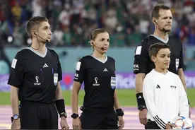 女裁判正式亮相世界杯，她们距离担任主裁判还有多远？图片