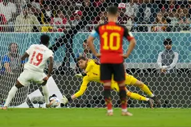 卡塔尔世界杯·人物 | 阿方索·戴维斯：从难民营到世界杯图片