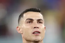 点球罚进 C罗泪目 37岁的他开启又一次逐梦之旅图片