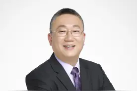 关于降薪、亏损和“掉队”，我们与威马创始人沈晖聊了聊图片