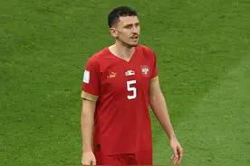 内马尔伤别小组赛，为什么受伤的总是他图片