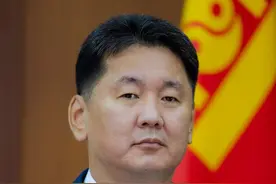 蒙古国总统乌赫那·呼日勒苏赫图片