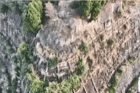 垂直悬崖上有个人！近日已连发3起图片