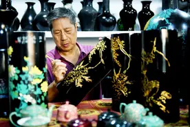 江西鄱阳：张小华与非遗脱胎漆器的一生情缘图片