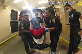 美国警方执法过程中致一非裔男子瘫痪 5人将接受审判图片