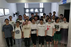 一个贫困女生的奋斗心路图片