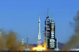 宏亮瞻局｜中国载人航天：艰辛、荣耀与脱离丛林法则（中）图片