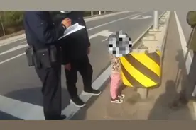 果然视频｜女童独自出门找父亲走丢，莱阳公安十几分钟找到其父亲图片