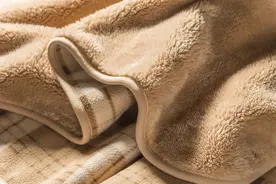 “被子重，睡得香”有科学依据了！盖被子也有这些讲究图片