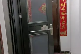 增设外开纱窗门影响邻居通行，邻居诉至法院，判了图片