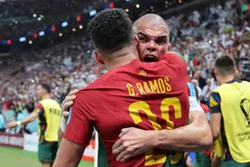 卡塔尔世界杯 | 英雄你来做，配角我来当——记葡萄牙队老将佩佩图片