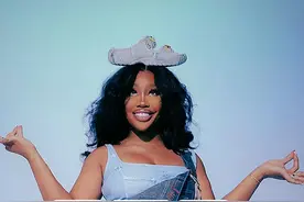 Crocs与SZA限量联名系列打造Y2K潮流，MICHAEL KORS与ellesse发布联名滑雪胶囊系列｜是日美好事物图片