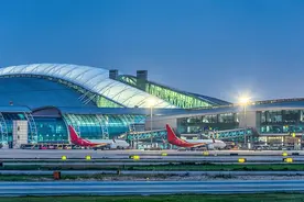 落实新十条｜广州机场恢复同楼中转，南航称中转旅客可节约两小时图片