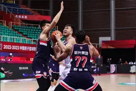 「CBA」广州龙狮被逆转，无缘第二阶段开门红图片