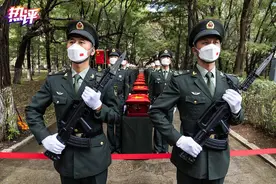 热评丨以司法保障捍卫英烈权益 筑牢信仰之基图片