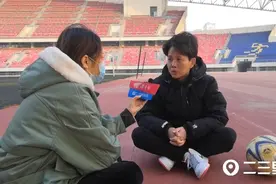 17年足球生涯参加上千次比赛，她说女生拼起来可以做到任何事图片