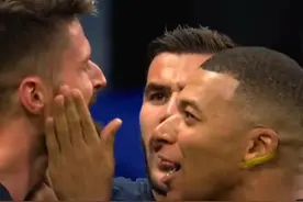 吉鲁头球破门，姆巴佩庆祝动作亮了图片