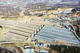 修建大棚助农增收图片