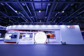 首届数贸会在杭州启幕，京东物流智能快递车成热门“打卡点”图片