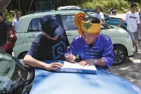 茶叶换车？买车送猪？新能源汽车下乡还能这么玩图片