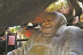 德化九仙山弥勒造像：千年不问岁月幽图片
