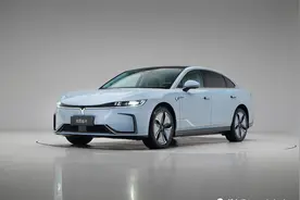 岚图追光发布，租电池还有13万元优免图片