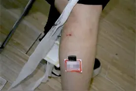 男子酒后打人，双方均受伤……该由谁担责？民法典有规定图片