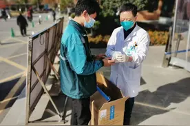 “邮医”联手，送药到家图片