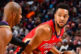 手感滚烫！CJ半场投篮13中10轰下24分图片