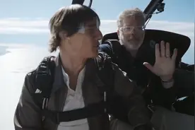 汤姆·克鲁斯发布《碟中谍7》高空跳伞花絮，与观众相约影院见图片