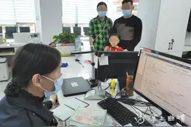 首次申领身份证“省内通办” 罗雄派出所办结第一例业务图片