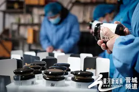 高平市：大黄梨深加工产品贡梨膏热卖寒冬图片