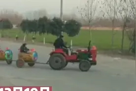 男子自制小火车带村里小孩玩，网友：不建议小朋友坐，让我来图片