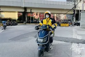 饭店服务员暂时转行送快递，想成为外卖骑手，需要做好哪些准备？图片