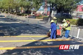 娄底经开区完善交通设施，保障路畅人安图片