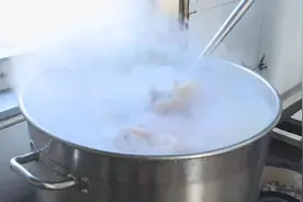 冬至节气宜进补，羊肉羊汤受欢迎~图片