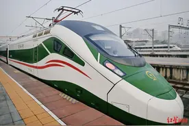 试跑新成昆铁路，新型“复兴号”动车组亮相！图片