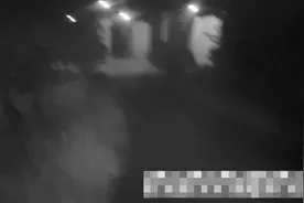 1岁幼儿口吐白沫，高烧晕厥，紧急时刻，一家四口却全部被困电梯图片