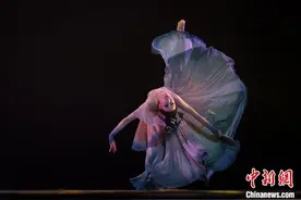 2022中国顶尖舞者成长计划年度作品展演在重庆举行图片